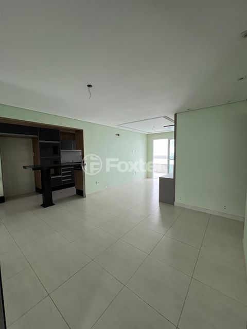 Image 3 - 1025720
