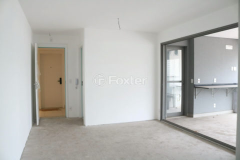 Image 2 - 1025740