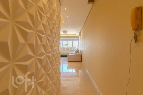 Image 37 - 1025751