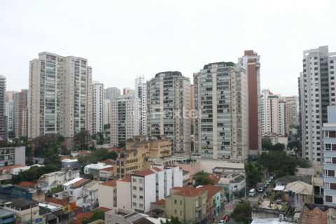 Image 4 - 1025753