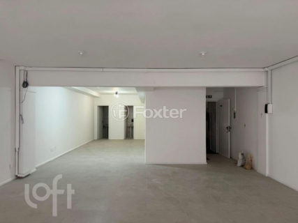 Image 4 - 1025776