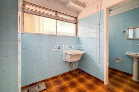 Image 7 - 1025800