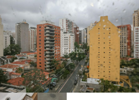 Image 16 - 1025811