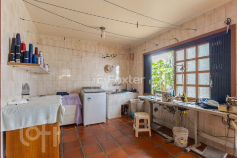 Image 33 - 1025812