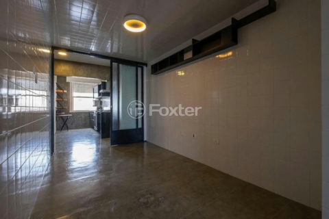 Image 7 - 1025820