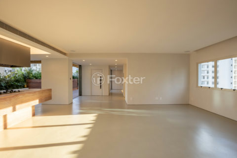 Image 35 - 1025861