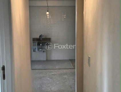 Image 7 - 1025899