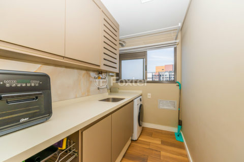 Image 32 - 1025972