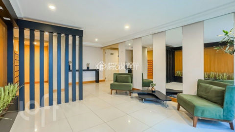 Image 32 - 1025976
