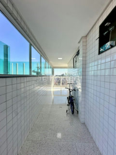 Image 10 - 1025992
