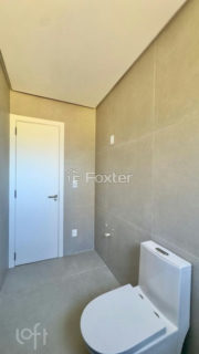 Image 33 - 1026054