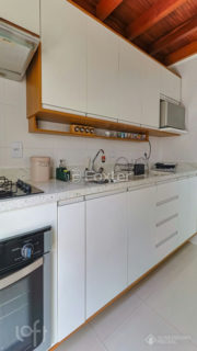 Image 15 - 1026121