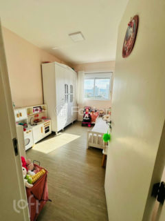 Image 11 - 1026184