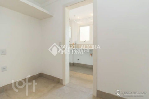 Image 30 - 1026211