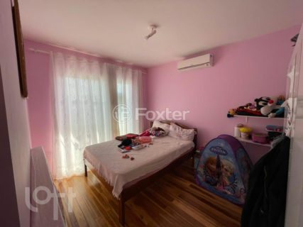 Image 8 - 1026220