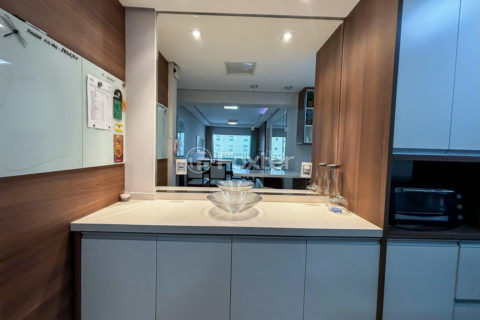 Image 11 - 1026266