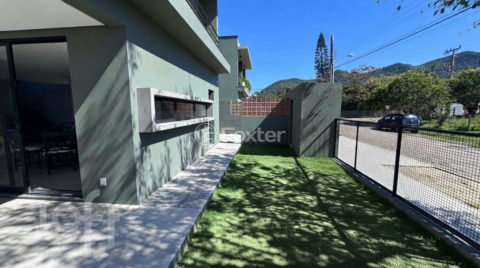 Image 3 - 1026285