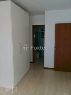 Image 7 - 1026301