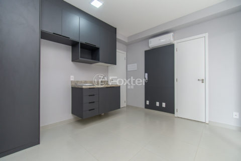Image 10 - 1026313