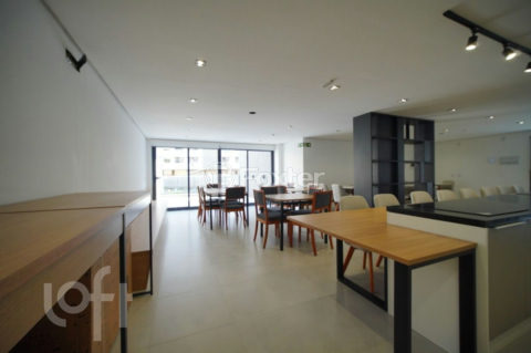 Image 30 - 1026335