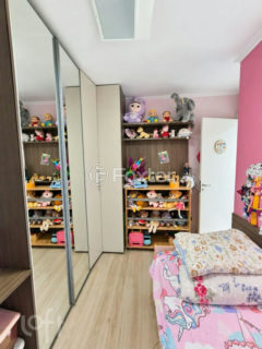 Image 22 - 1026372