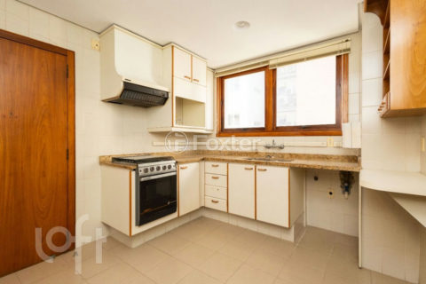 Image 22 - 1026505