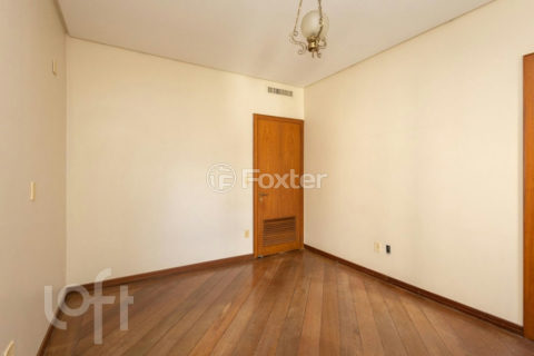 Image 31 - 1026505