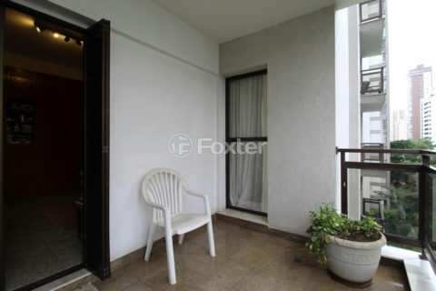 Image 21 - 1026551