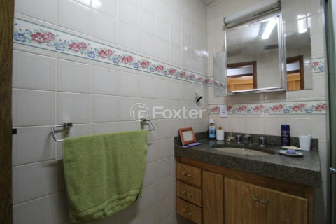 Image 17 - 1026551
