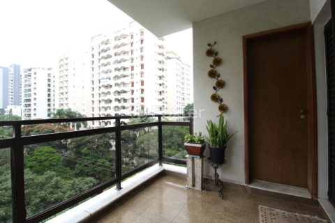 Image 22 - 1026551