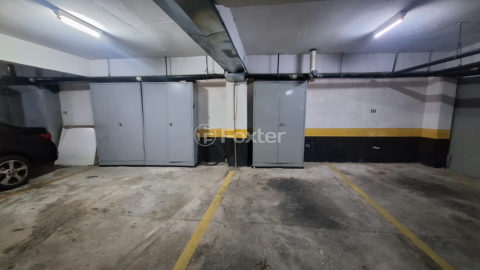 Image 37 - 1026598