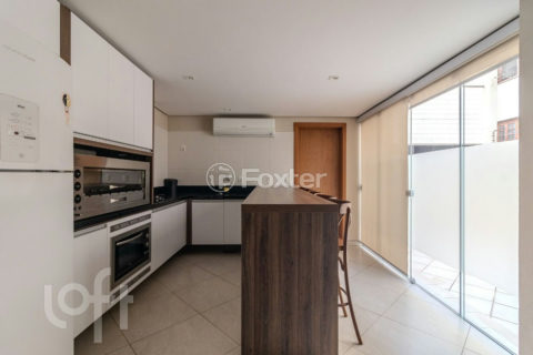 Image 30 - 1026600