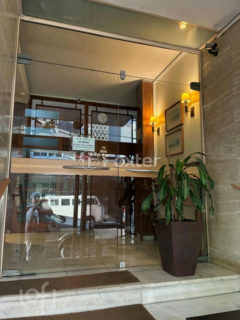 Image 21 - 1026652