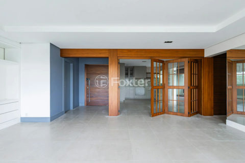 Image 6 - 1026677