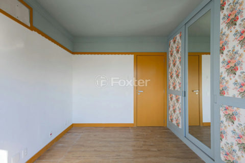 Image 11 - 1026677