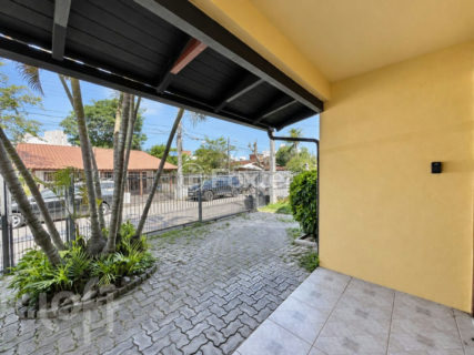 Image 32 - 1026681