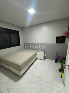 Image 7 - 1026686