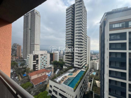 Image 6 - 1026692