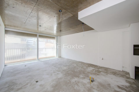 Image 4 - 1026697