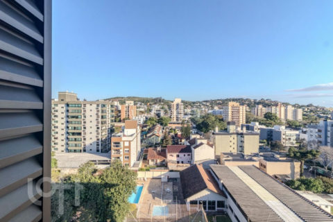 Image 4 - 1026748