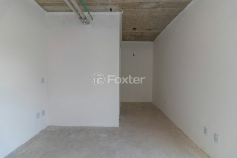 Image 24 - 1026759