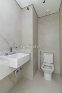 Image 35 - 1026759