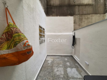 Image 2 - 1026770
