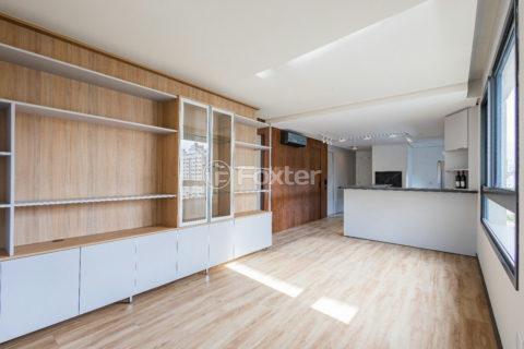 Image 7 - 1026778