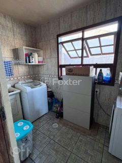 Image 5 - 1026796