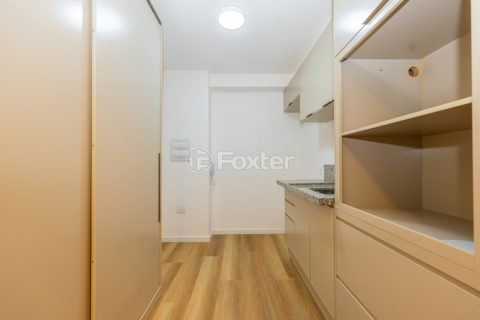 Image 9 - 1026834