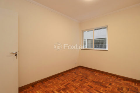 Image 7 - 1026880