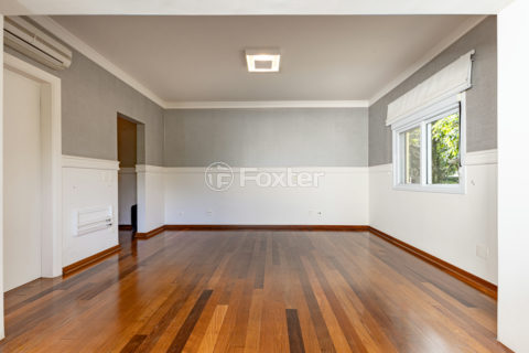 Image 38 - 1026886