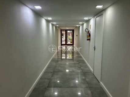 Image 3 - 1026888