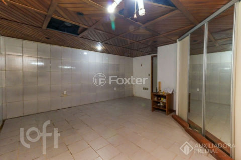 Image 37 - 1026931